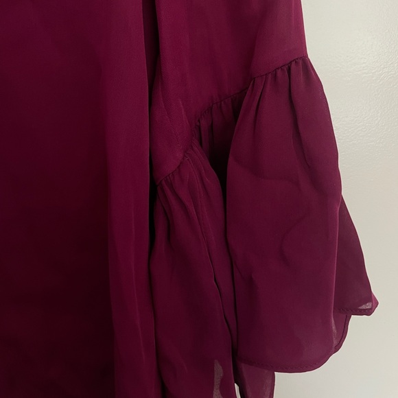 Alice and Olivia Currant Red Burgundy Button Down Blouse Ruffle Small w tie - Picture 8 of 9